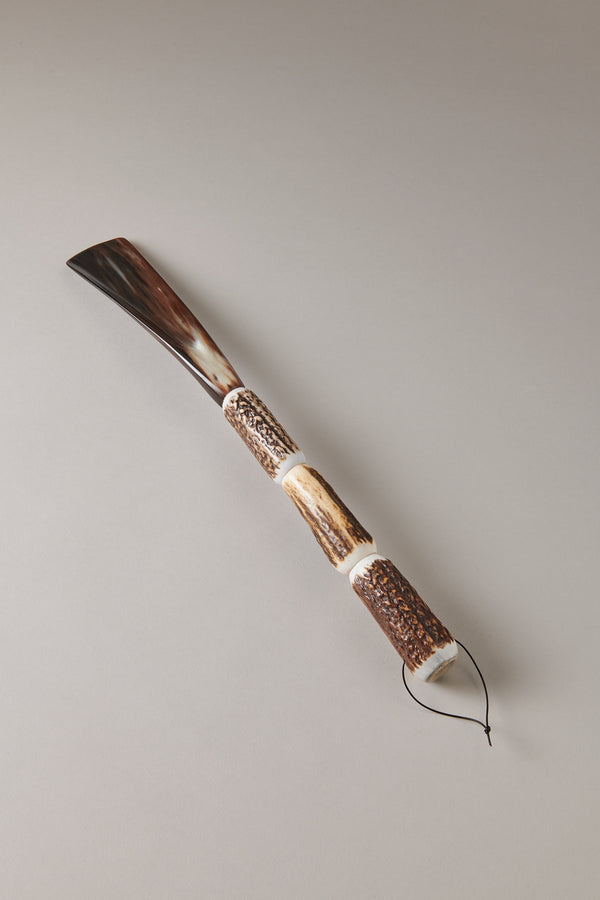 Calzante manico cervo in Cervo (palco) - Stag antler Shoehorn with stag horn handle