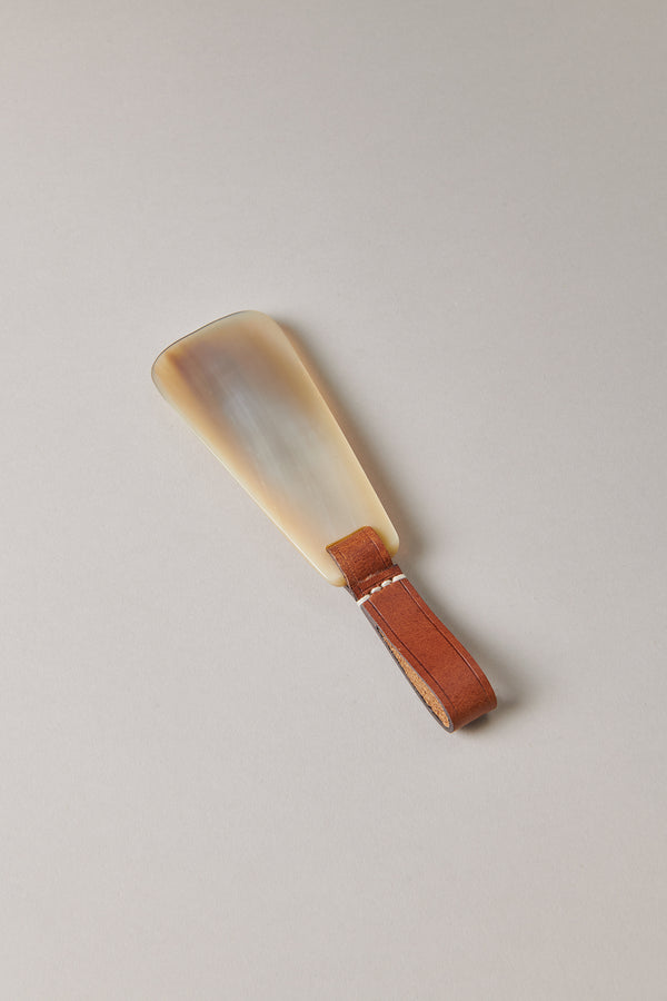 Calzante piccolo con cinturino in Zebu - Zebu Small shoehorn with strap