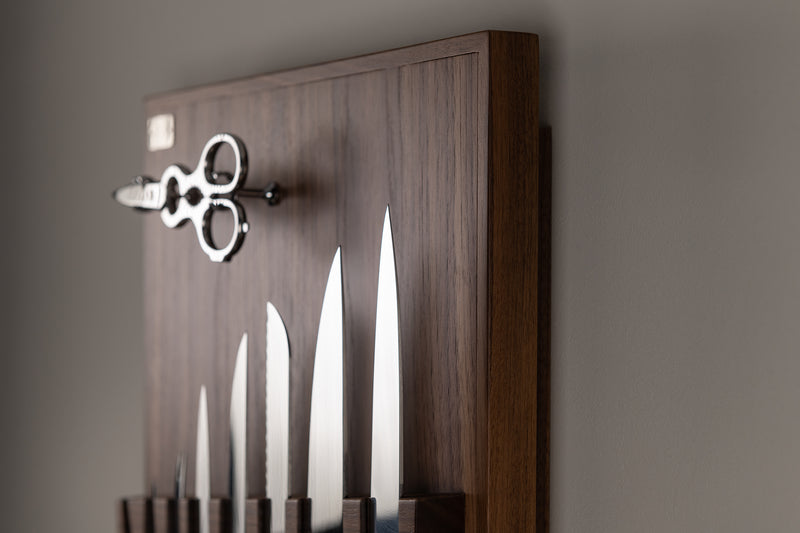 Coltelliera piccola in Zebu - Zebu Small wall-mounted knives set