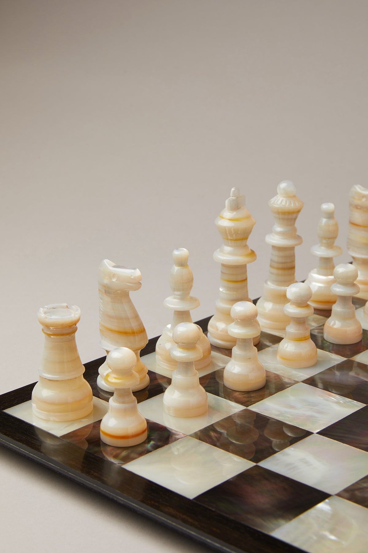 Mother of pearl Chess set – Lorenzi Milano