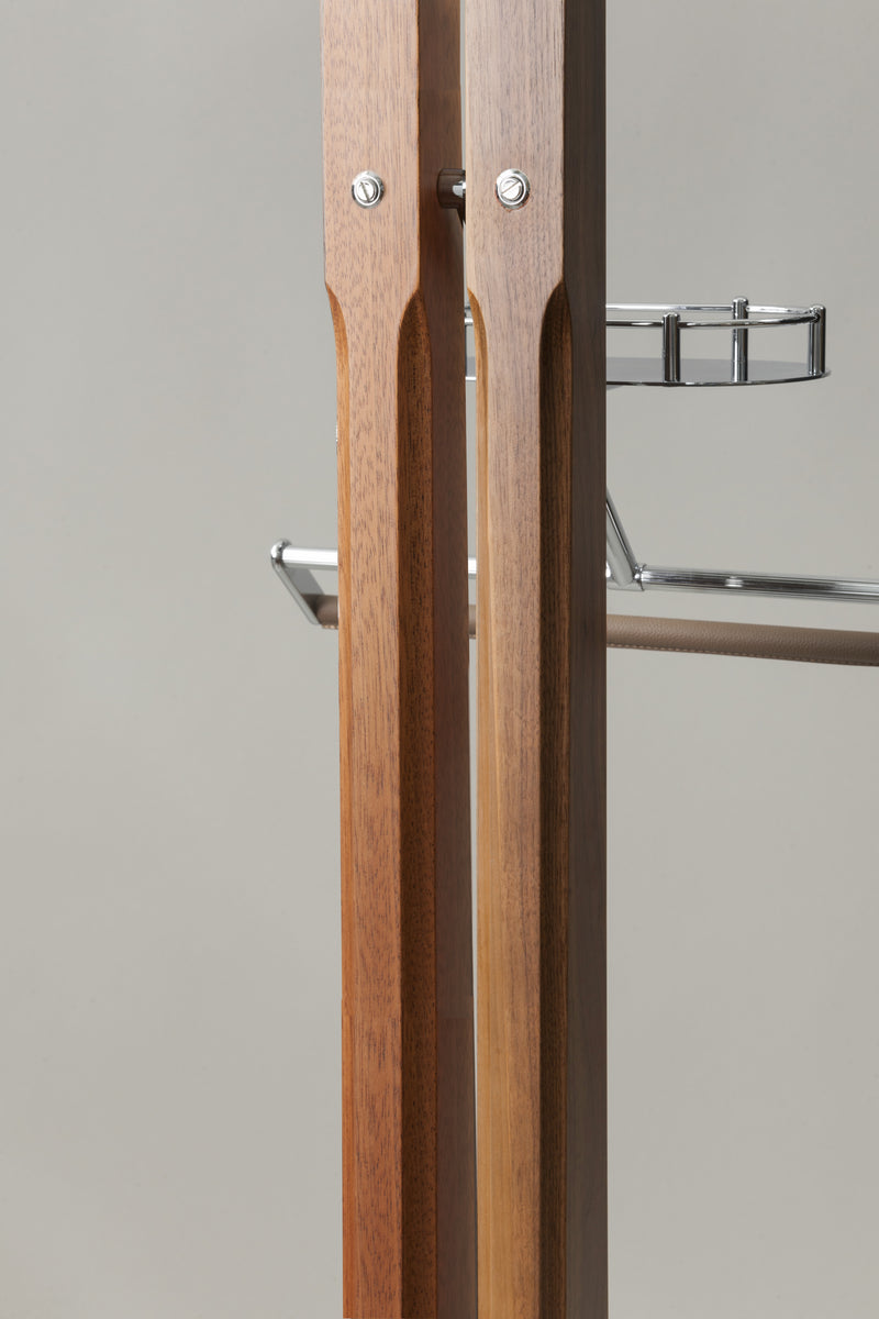 White Carrara marble Bathroom valet with mirror and plain shoulders