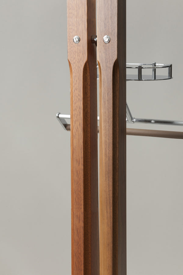 White Carrara marble Bathroom valet with mirror and plain shoulders