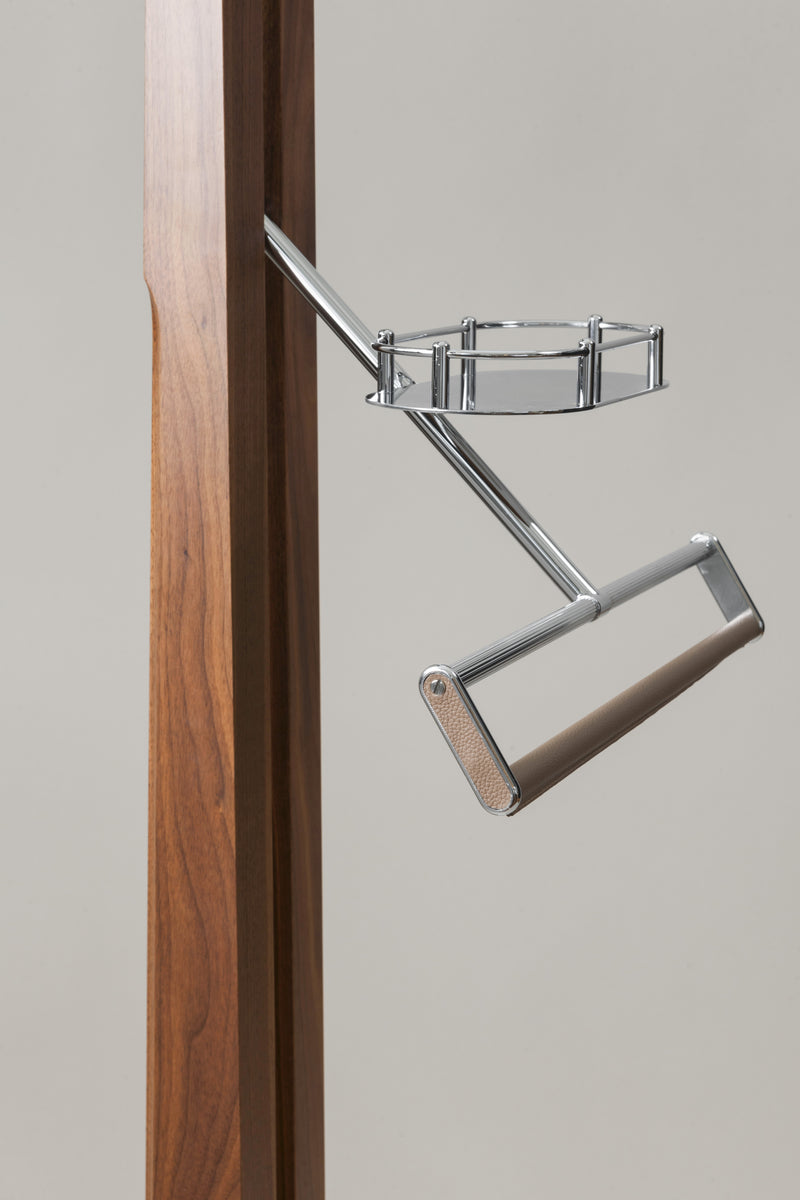 White Carrara marble Bathroom valet with mirror and plain shoulders