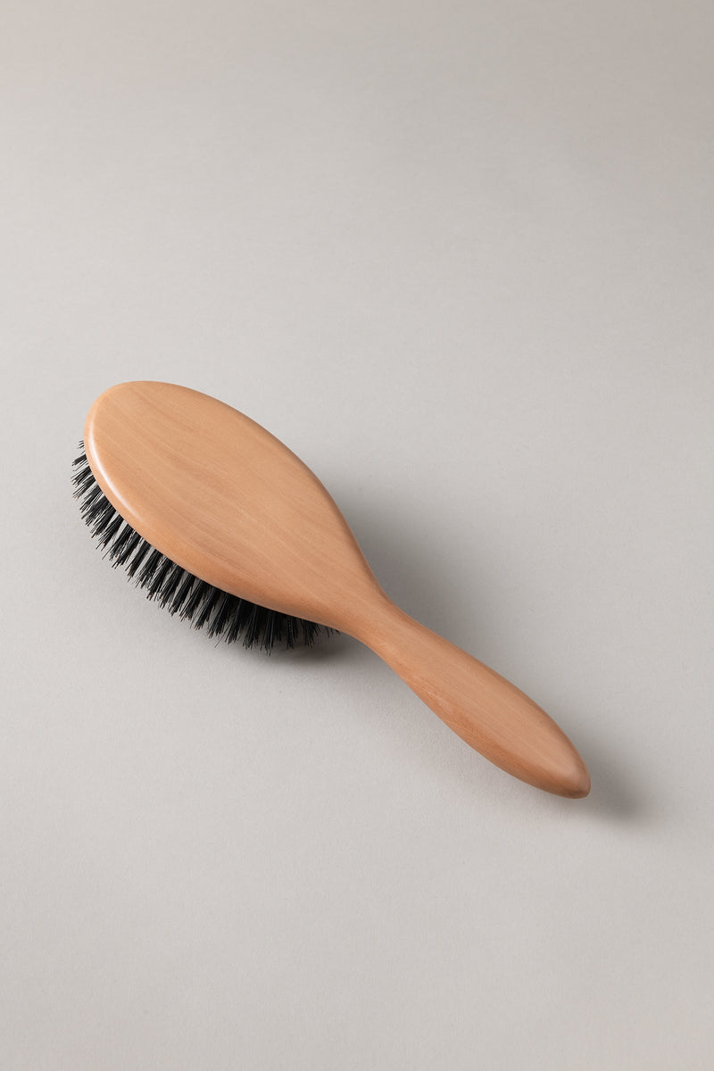 Pneumatic hair brush