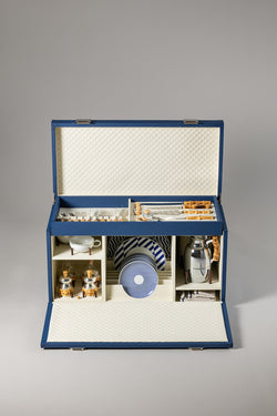 Small seaside pic nic trunk