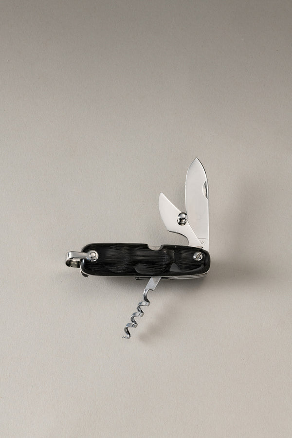 Oryx Small pocket knife 3 accessories