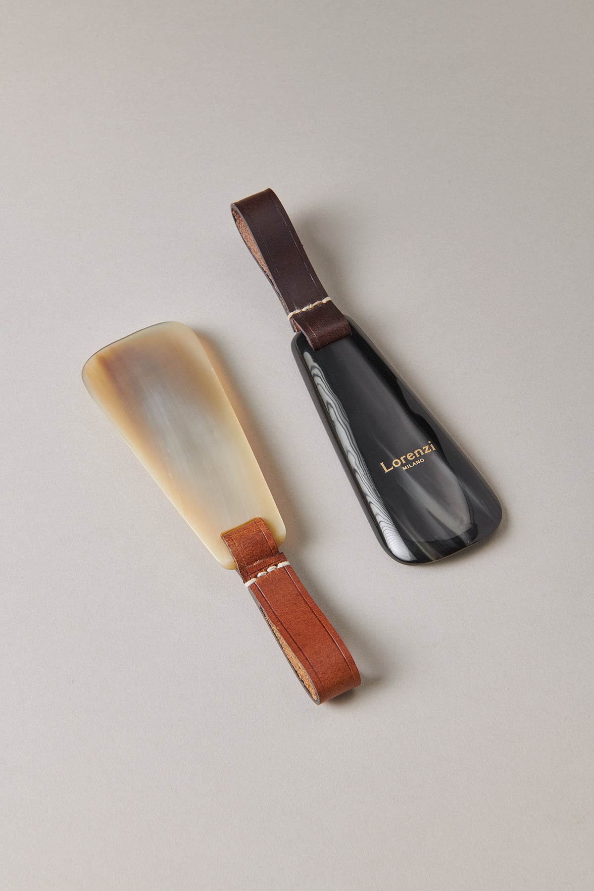 Small shoehorn with strap – Lorenzi Milano