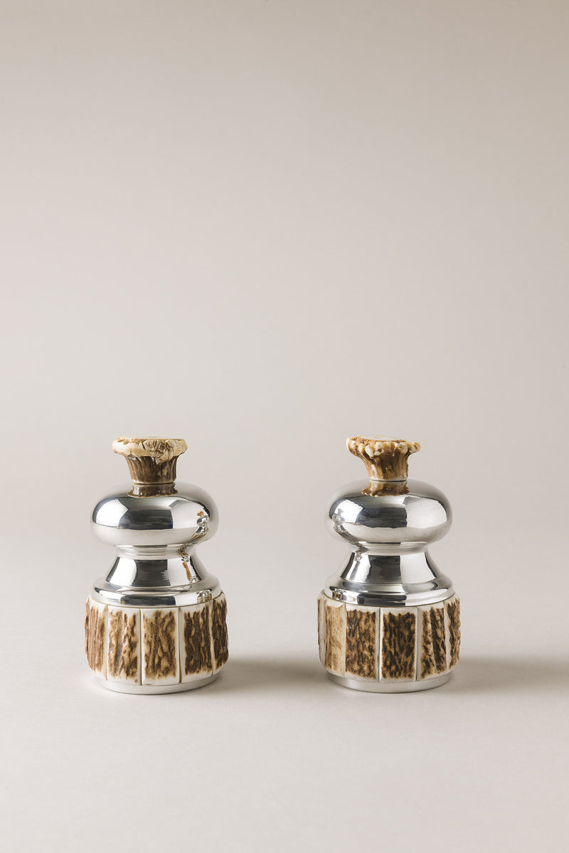 Set Macinasale E Pepe In Oro E Legno SMNVL – Macinini Manuali Regolabili Con Anima In Ceramica E Vassoio – Elegante Accessorio Da Cucina Con Finiture Oro Champagne E Legno Di Acacia