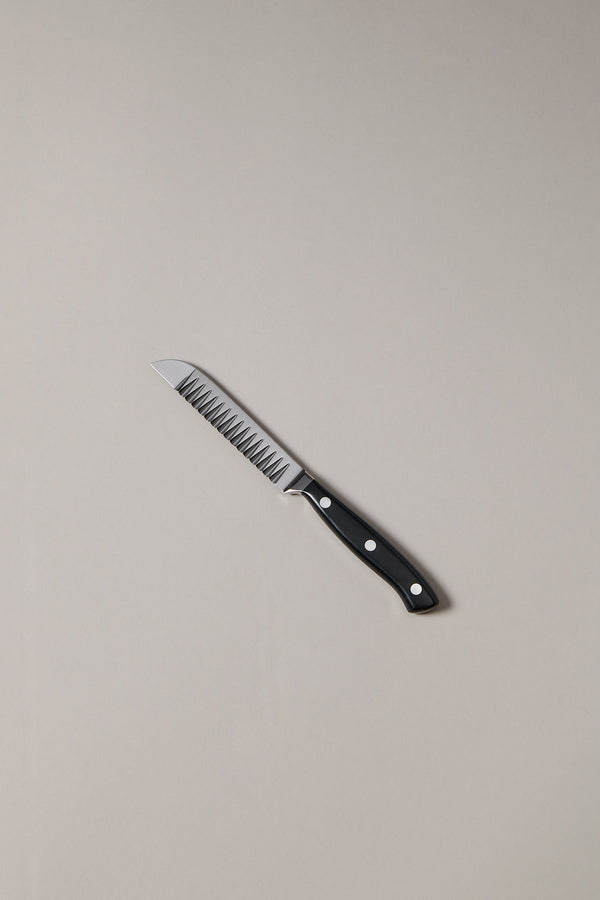 Corrugated blade knife