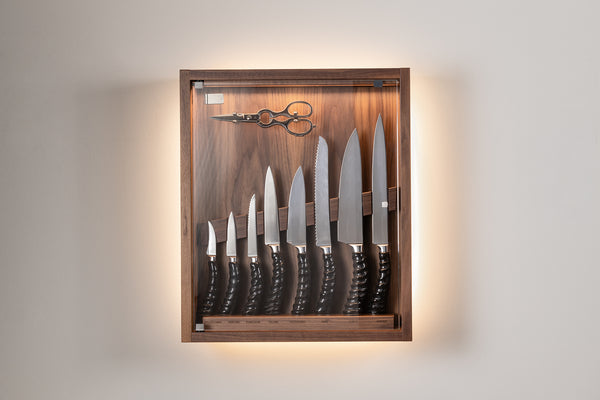 Springbok Small cabinet wall-mounted knives set