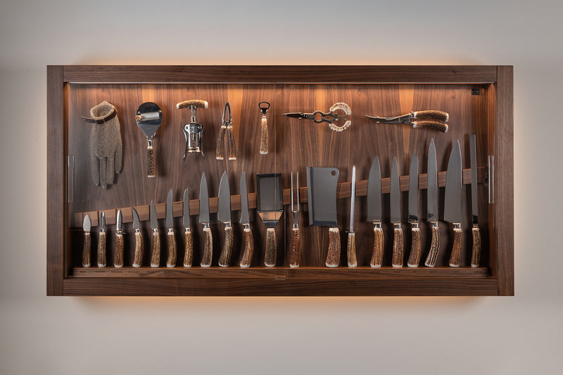 Coltelliera grande con vetro in Cervo (palco) - Stag antler Large cabinet wall-mounted knives set