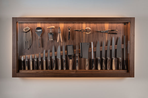 Large cabinet wall-mounted knives set