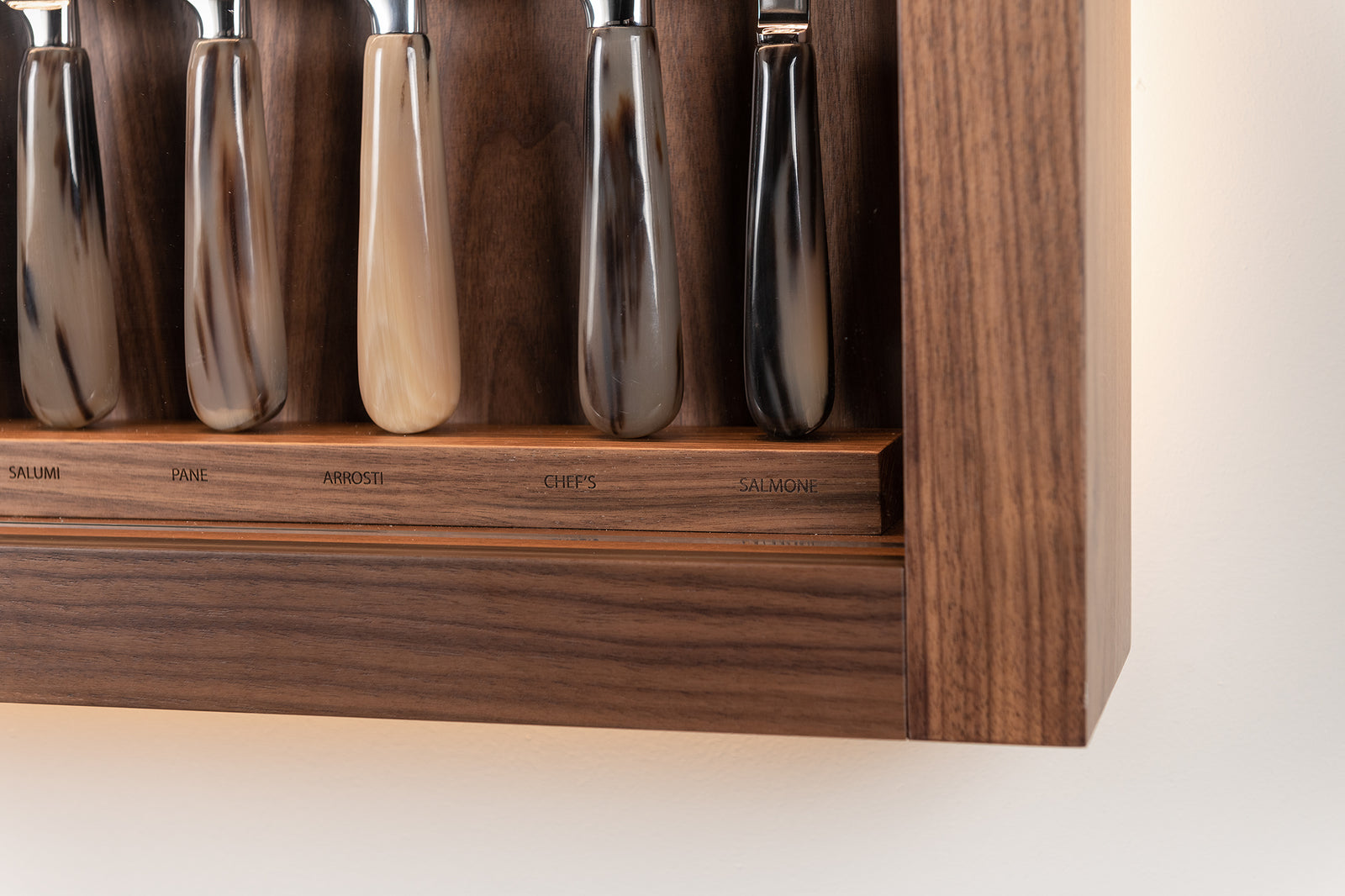 Large cabinet wall-mounted knives set – Lorenzi Milano