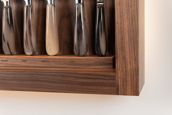 Zebu Large cabinet wall-mounted knives set