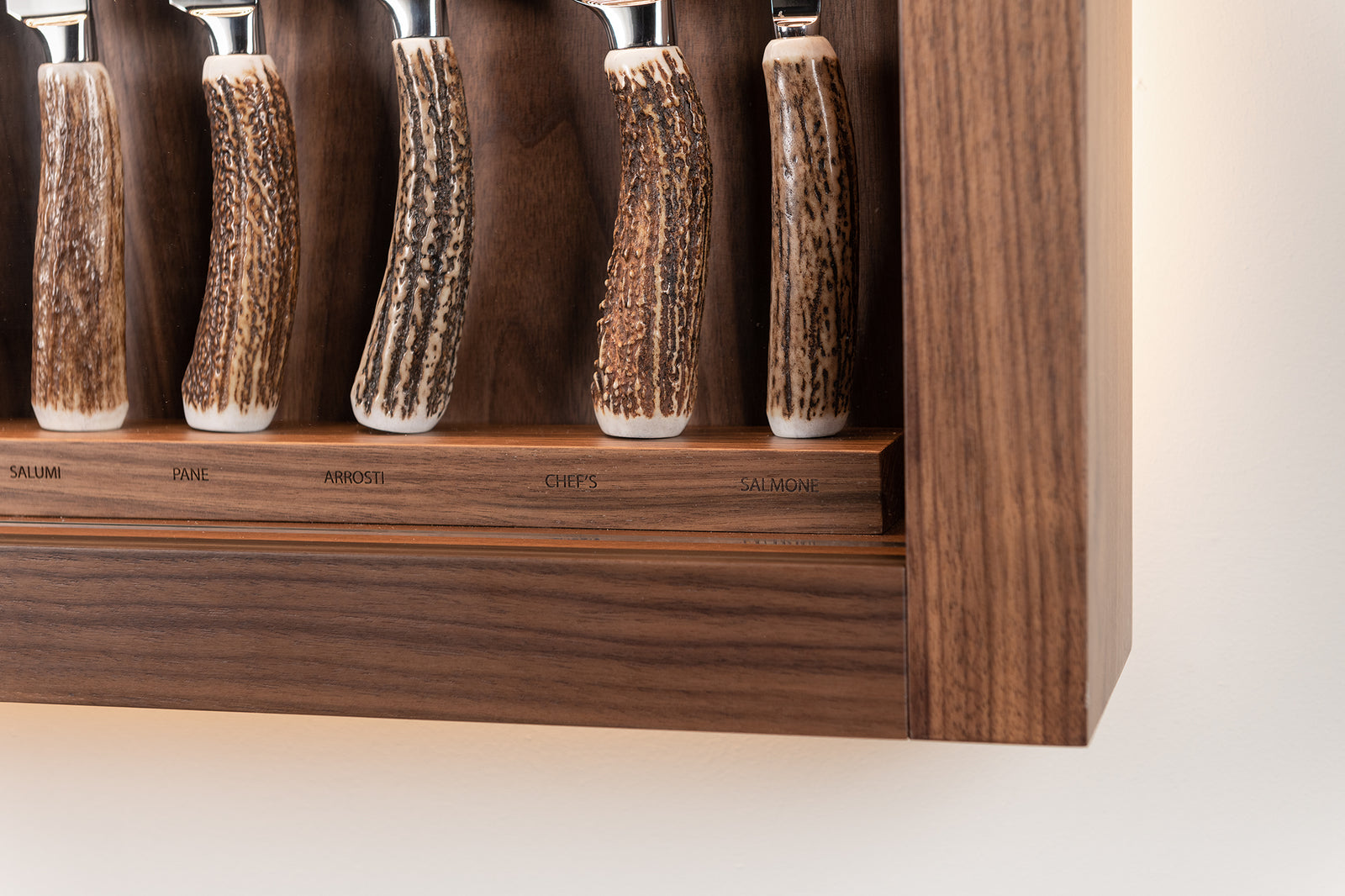 Large cabinet wall-mounted knives set – Lorenzi Milano
