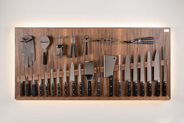 Large wall-mounted knives set